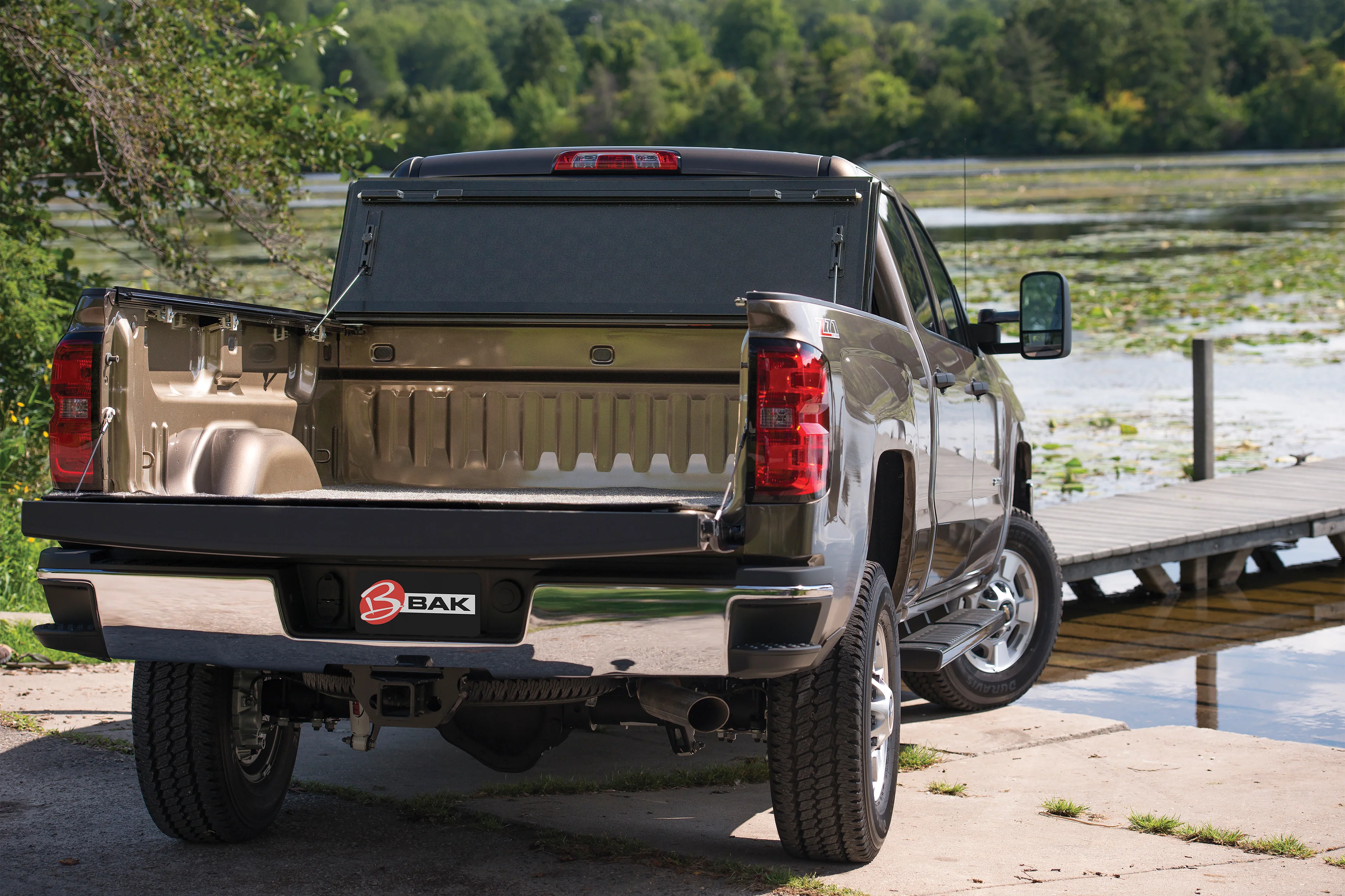 BAK BAKFlip FiberMax -24 Chevy Silverado/GMC Sierra 2500 HD/3500 HD 8' Bed Model 1126134 - Image 3