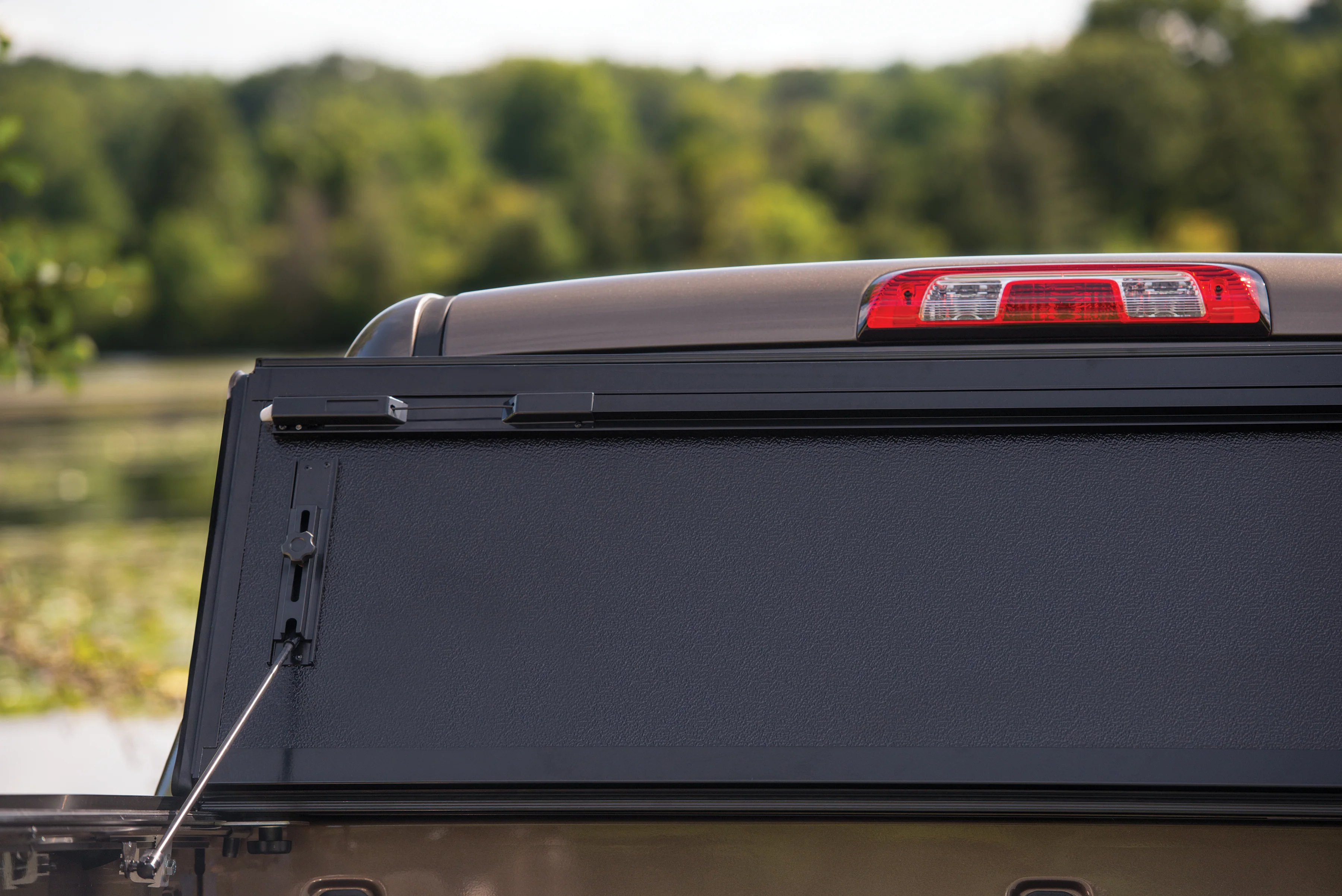 BAK BAKFlip FiberMax Hard Folding Truck Bed Cover - 19-24 (New Body Style) Ram 1500 6' 4" Bed without RamBox with Multifunction Tailgate Model 1126225 - Image 4