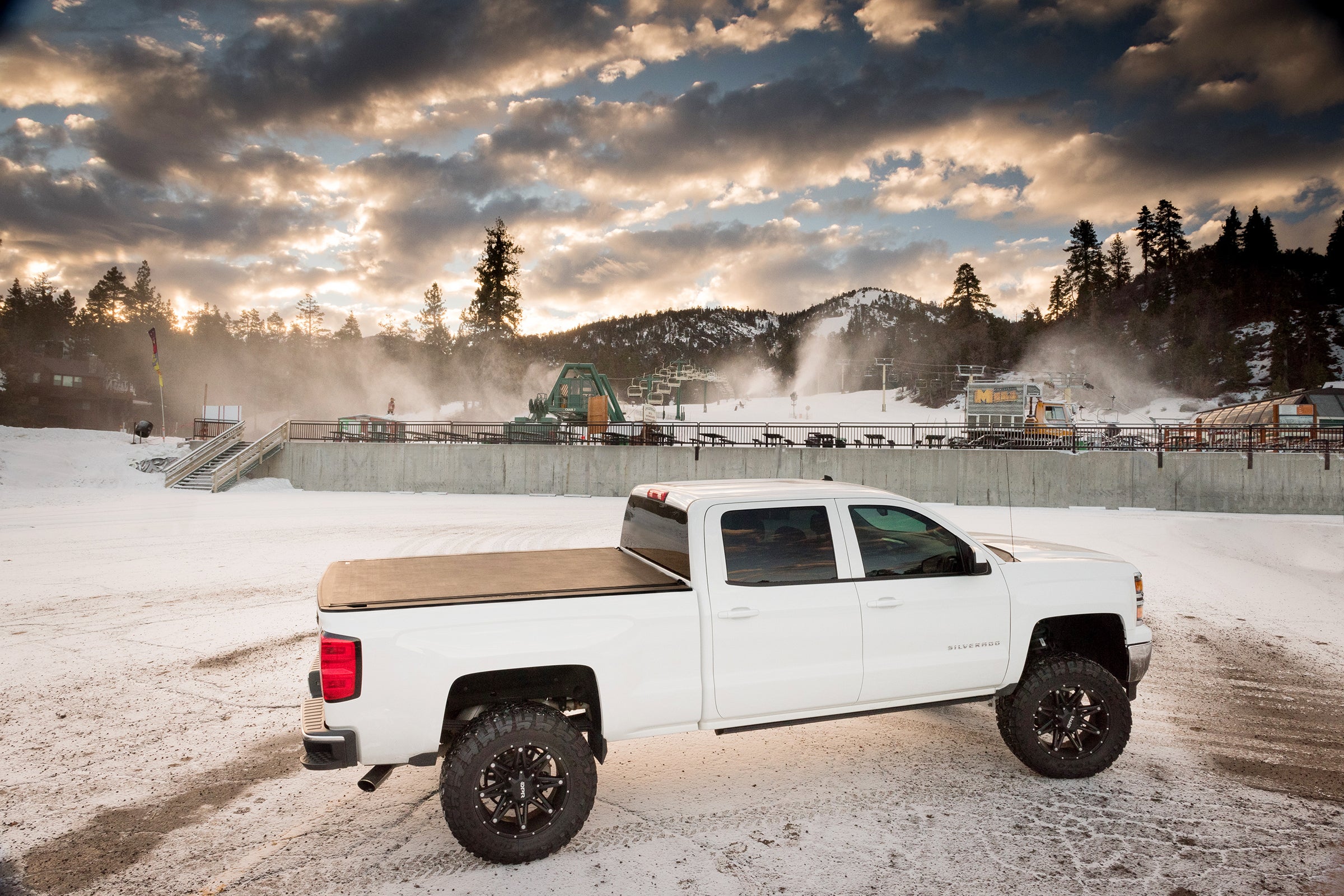 BAK Revolver X2 Hard Rolling Truck Bed Cover - 24 Chevy Colorado/GMC Canyon 5' 2" Bed Model 39146 - Image 5