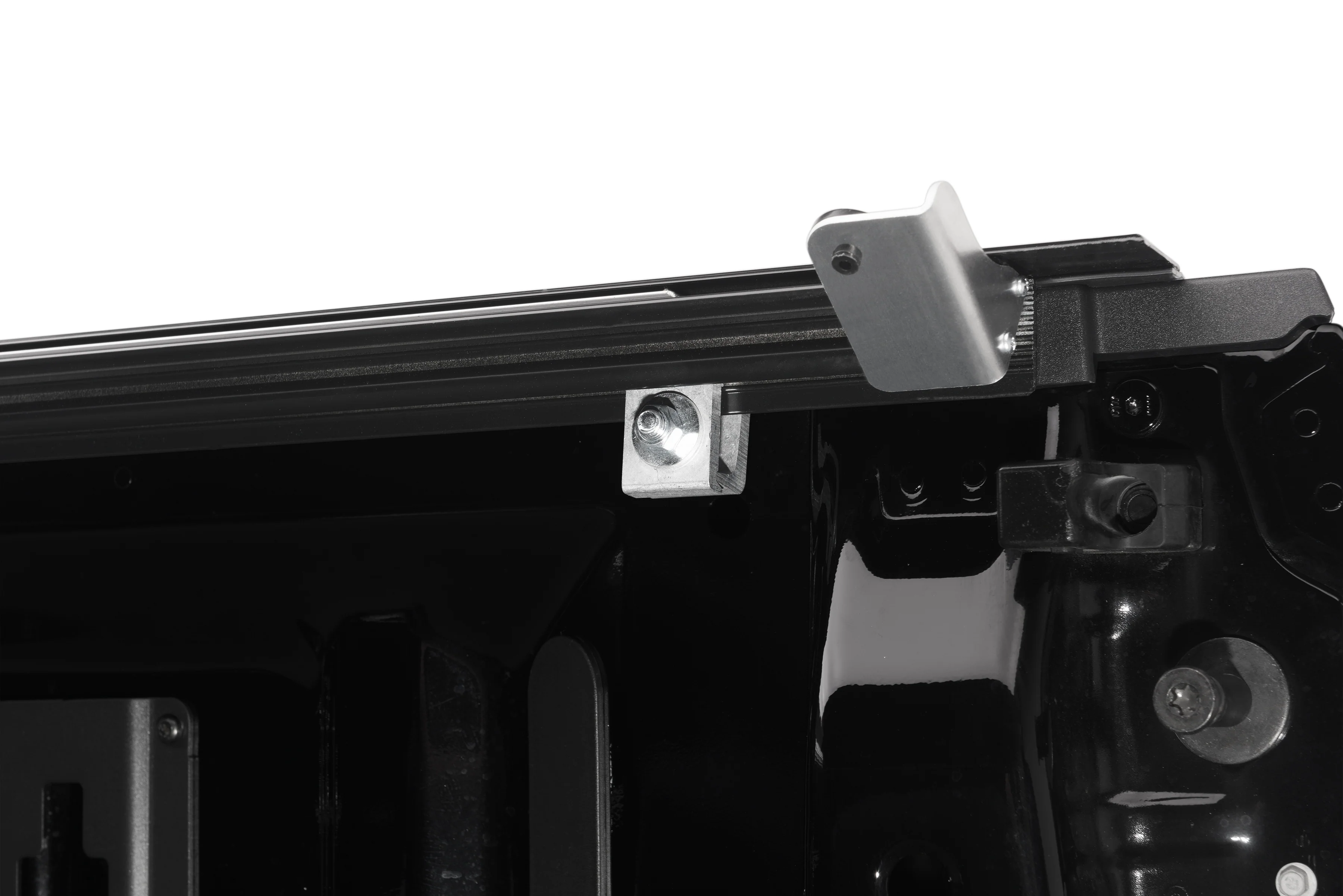 BAK Revolver X2 Hard Rolling Truck Bed Cover - 1999-2007 Ford F-250/350/450 6' 9" Bed Model 39303 - Image 6