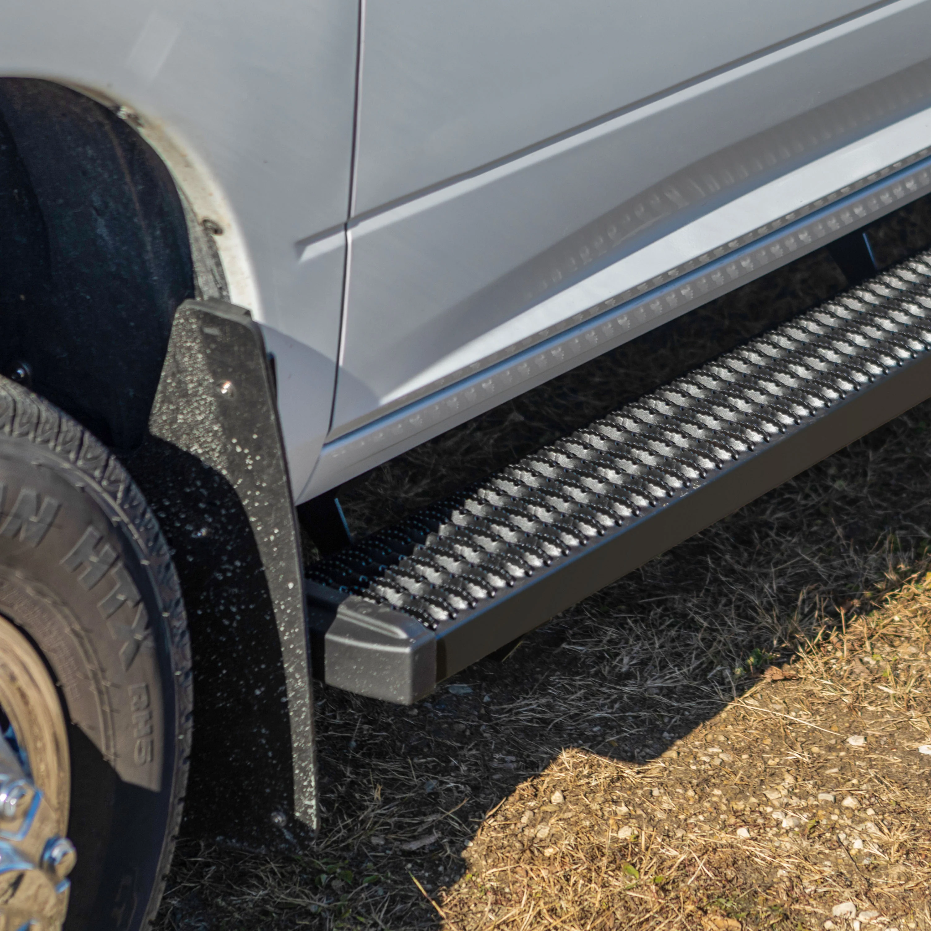 Luverne Grip Step 7" x 114" Aluminum W2W Running Boards, Select Ford F-250, F-350, F-450 Model 415114-401733