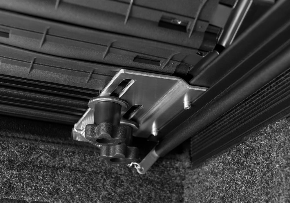 BAK Revolver X4s Hard Rolling Truck Bed Cover - 2014-2018 (2019 Legacy/Limited) Chevy Silverado/GMC Sierra 1500/2015-2019 2500 HD/3500 HD 8' Bed Model 80122 - Image 14