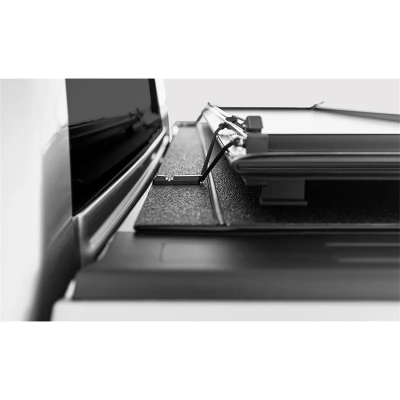 Access LOMAX™ Stance™ Hard Tri-Fold Cover Black Diamond Mist Finish Split Rail Model G4020089 - Image 4