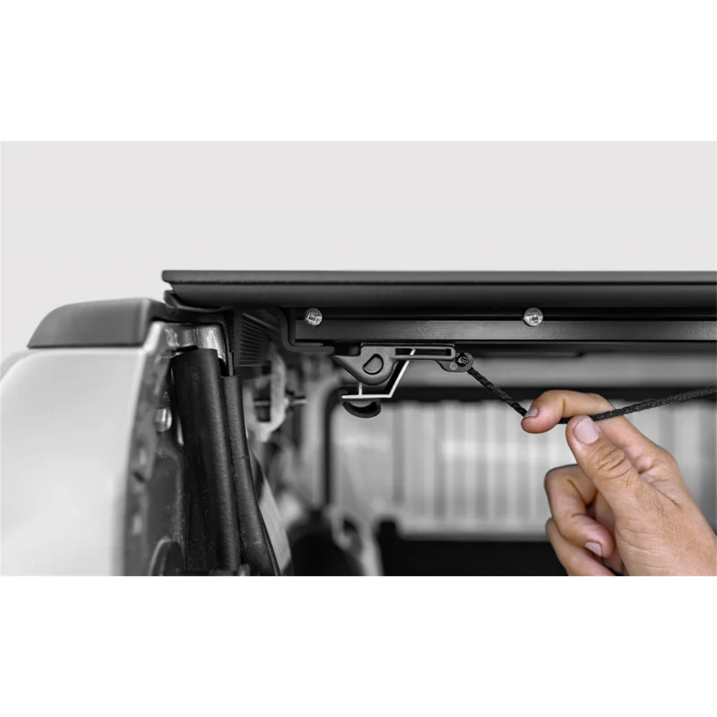 Access LOMAX™ Stance™ Hard Tri-Fold Cover Carbon Fiber Finish Split Rail w/Deck Rail Model G5050069 - Image 5