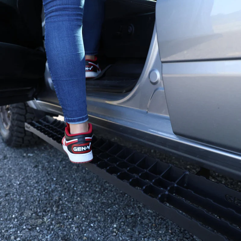 GEN-Y Running Boards - Fits Select GM 1500 (2019-2024) & GM 2500HD/3500HD (2020-2024) Crew Cab - RS & CS Model GH-25001 - Image 3