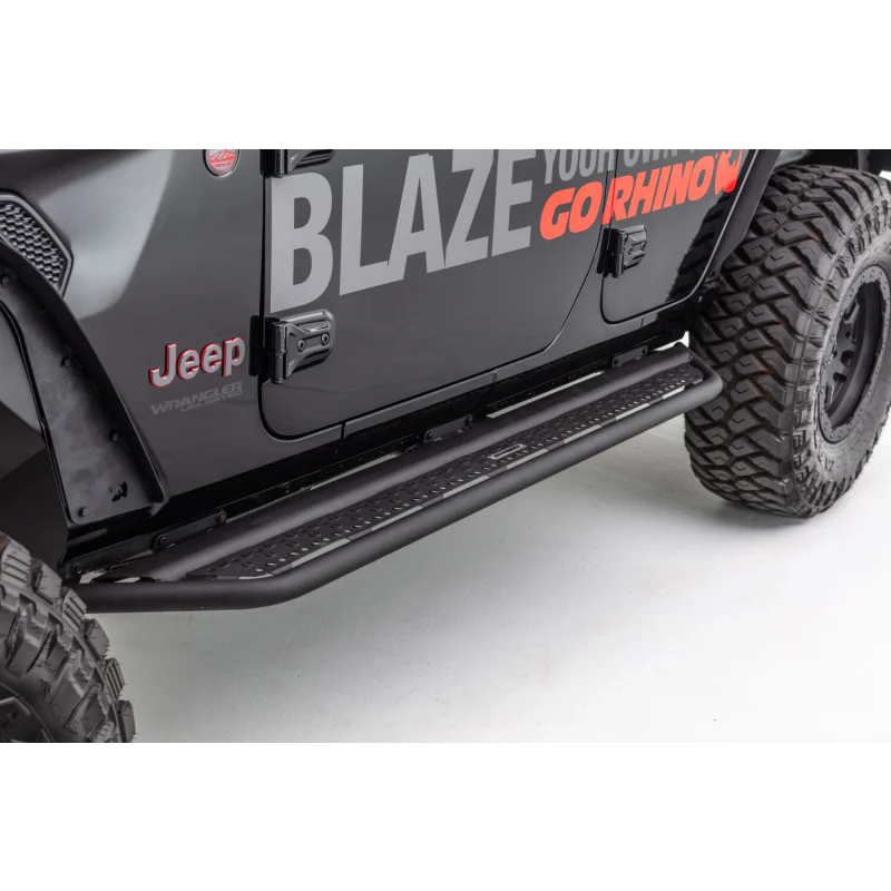 Go Rhino Dominator Xtreme D6 Running Baords with Rocker Panel Mounting Brackets Kit Model D64506T - Image 6