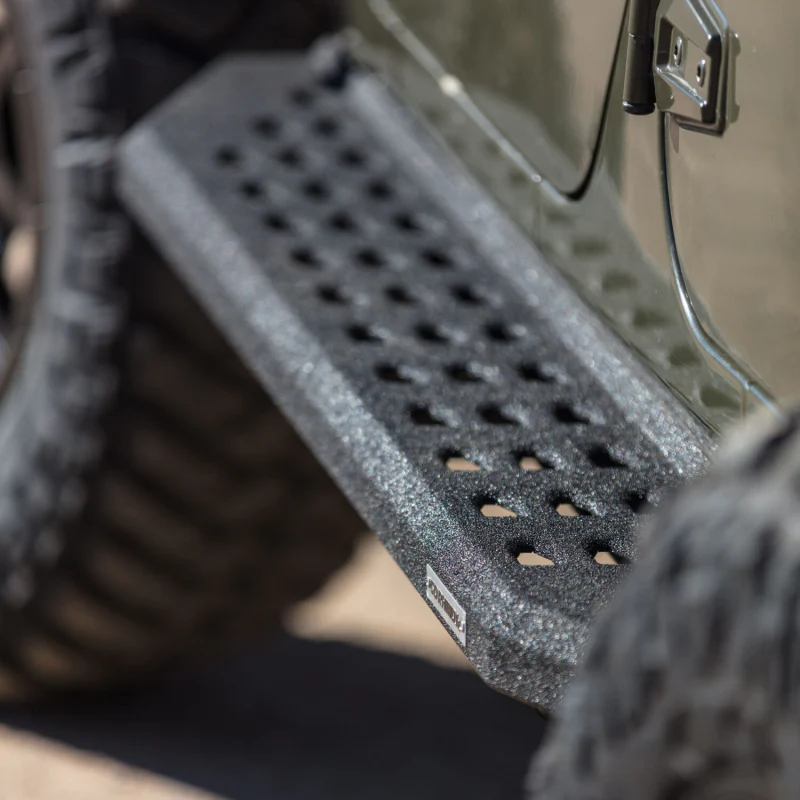Go Rhino RB20 Running Boards with Mounting Brackets Kit Model 69415087T - Image 4