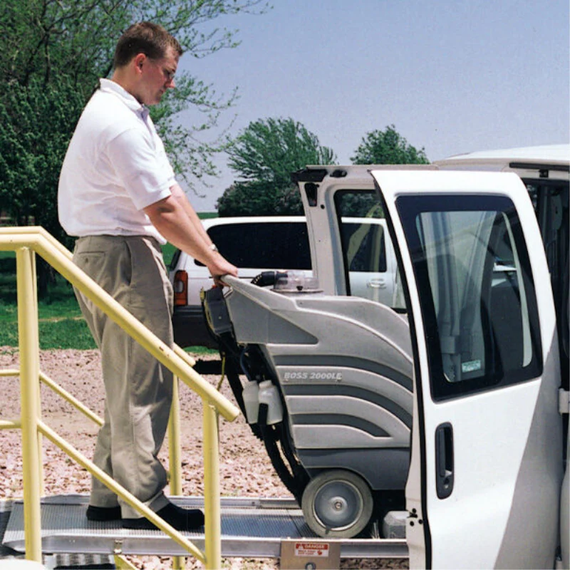 Link Manufacturing LB10 Low-Profile Vertical Side Door Ramp Mount for Vans with Sidestep 1250 Pound Capacity Model LB10-24-81 - Image 4