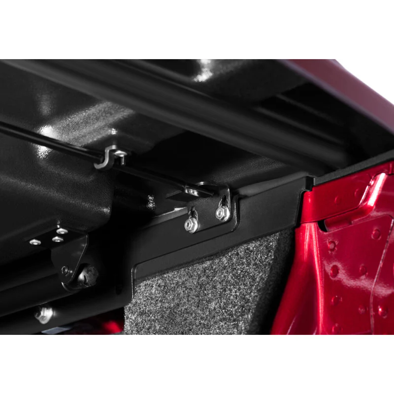 UnderCover LUX 19 (New Body Style)-24 Silverado 1500 6'7 w/o Multi-Flex Tailgate - 41 (GBA) - Black Model UC1186L-41 - Image 12