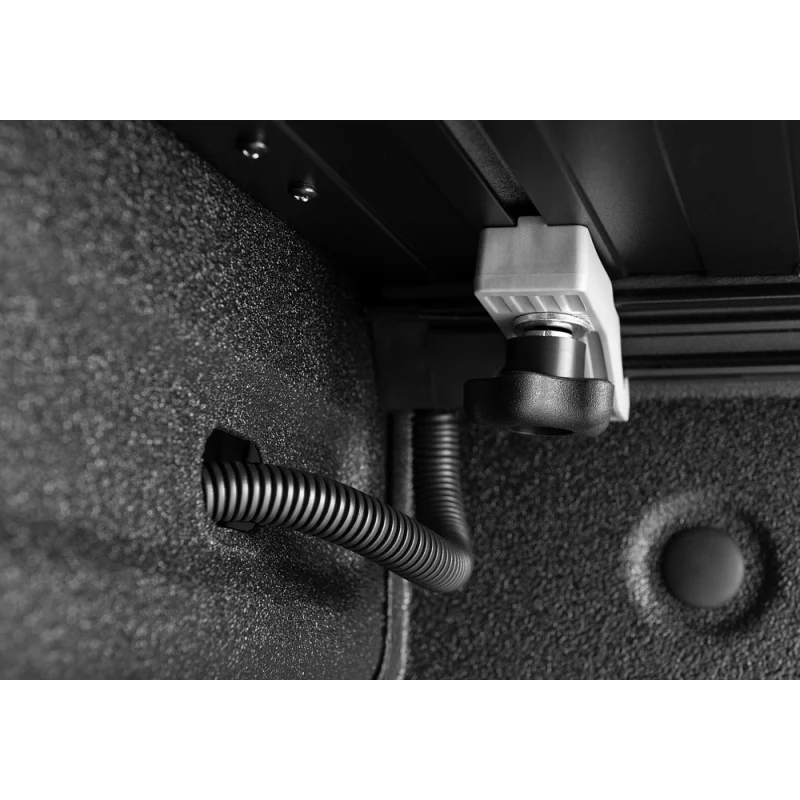 UnderCover Fusion Hard Folding 2019 (New Body Style)-2025 Chevy Silverado/GMC Sierra 1500 5' 10" Bed with or without MultiPro Tailgate - Paint Code 41 Black Model AR12022L-41 - Image 18