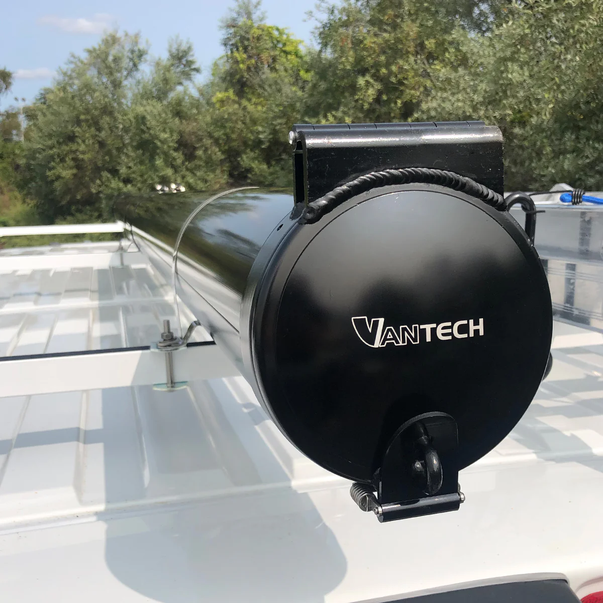 Vantech Black 6"x 128" Conduit Carrier for H1-Series Model CC-104B - Image 9